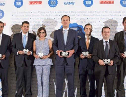 Teresa Quirós y Rosa Allegue, socias de EJE&CON, reciben el premio a los Cien Mejores Financieros.