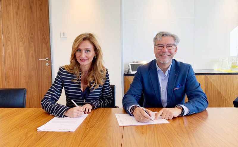 Firma de acuerdo de colaboración de EJE&CON y Fundación Másfamilia